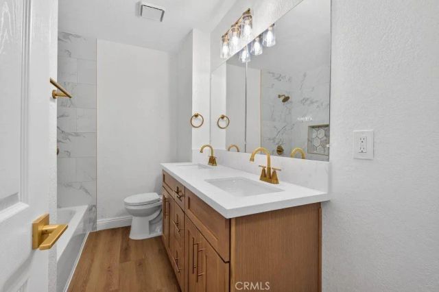 4392 Elm, Long Beach, CA 90807
