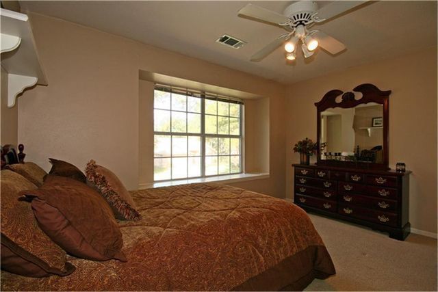 7 Thrush Grove Place, The Woodlands, TX 77381