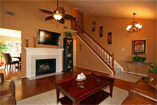 7 Thrush Grove Place, The Woodlands, TX 77381