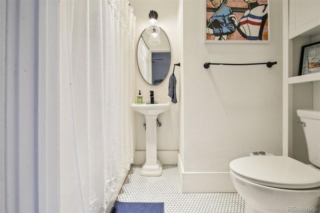 2118 W 28th Avenue, Denver, CO 80211