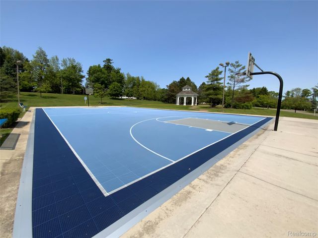 3577 Oakmonte Boulevard, Rochester, MI 48306