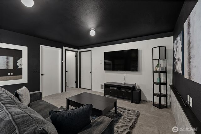 1602 151st Place SW, Lynnwood, WA 98087