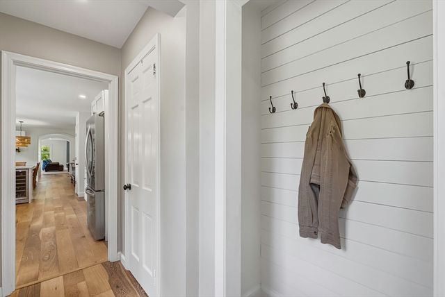 35 North Ave, Mendon, MA 01756