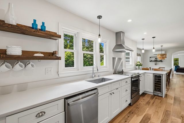 35 North Ave, Mendon, MA 01756