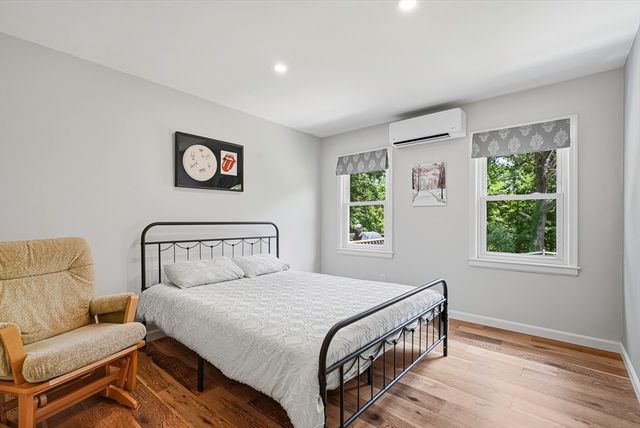 35 North Ave, Mendon, MA 01756