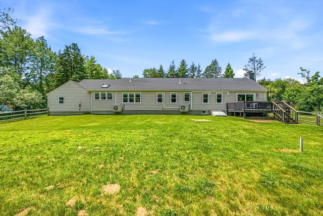 35 North Ave, Mendon, MA 01756