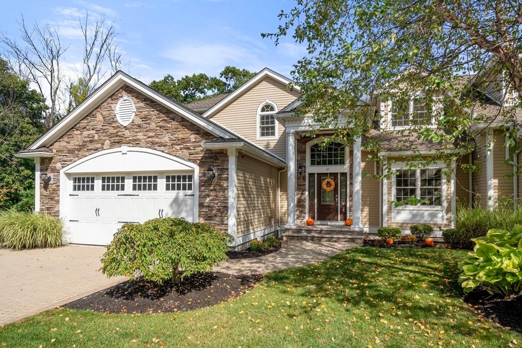 10 Callaway Dr 10, Middleton, MA 01949