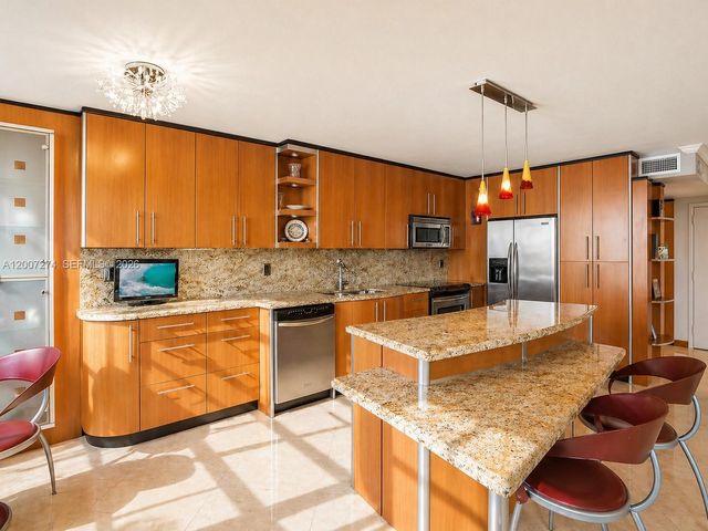 251 174th St 1904, Sunny Isles Beach, FL 33160