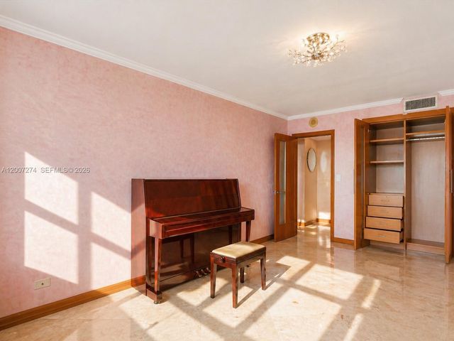 251 174th St 1904, Sunny Isles Beach, FL 33160