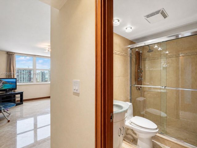 251 174th St 1904, Sunny Isles Beach, FL 33160