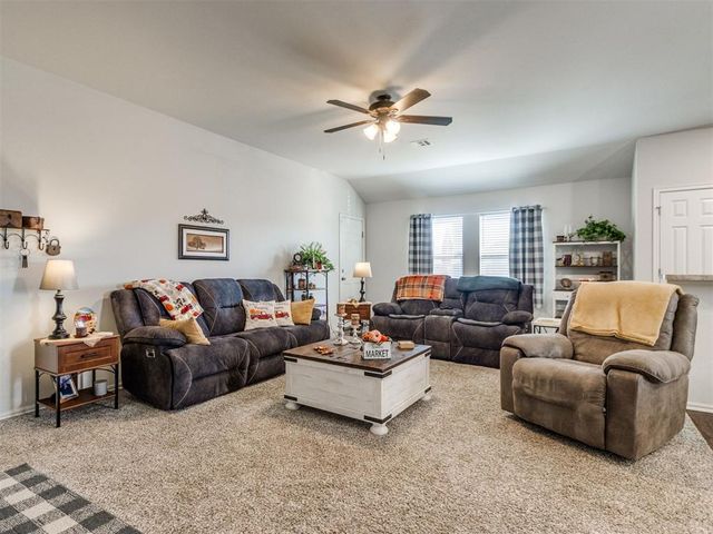 11036 NW 94th Street, Yukon, OK 73099