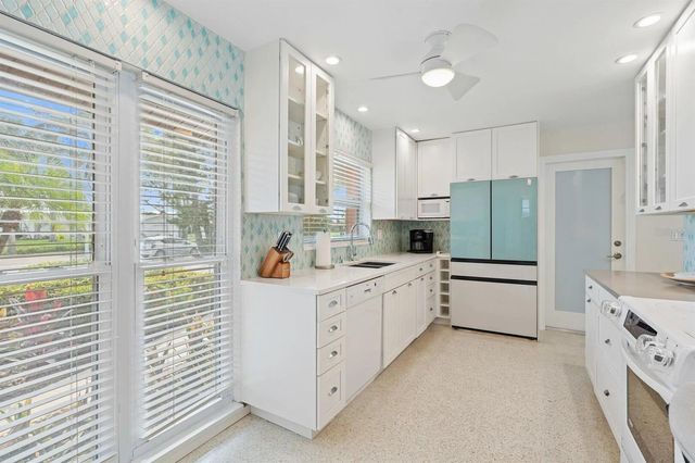 1829 CORNWALLIS PARKWAY, Cape Coral, FL 33904
