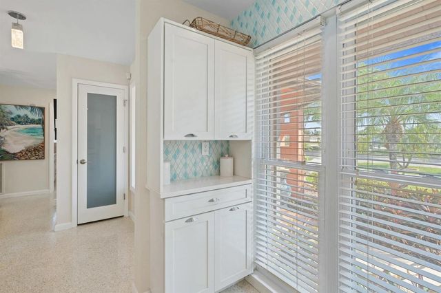 1829 CORNWALLIS PARKWAY, Cape Coral, FL 33904