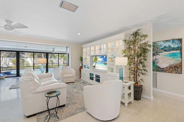 1829 CORNWALLIS PARKWAY, Cape Coral, FL 33904