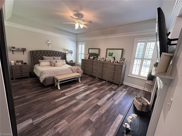 6087 Grinsted Court, Greensboro, NC 27455