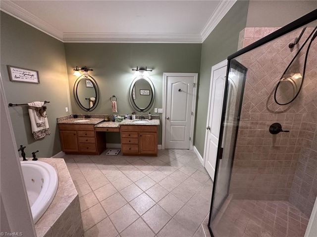 6087 Grinsted Court, Greensboro, NC 27455