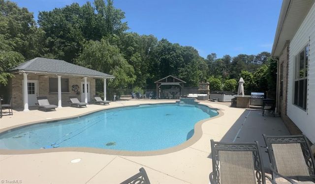 6087 Grinsted Court, Greensboro, NC 27455