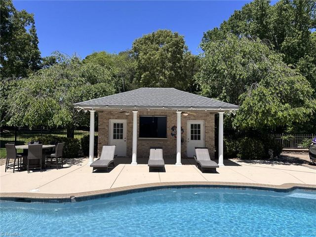 6087 Grinsted Court, Greensboro, NC 27455