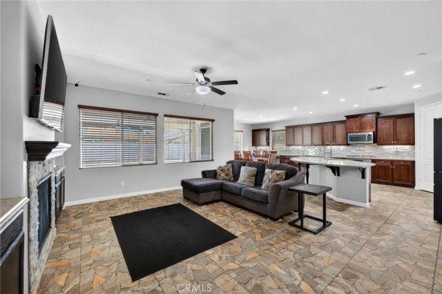 28800 Mahogany Trail Way, Menifee, CA 92584