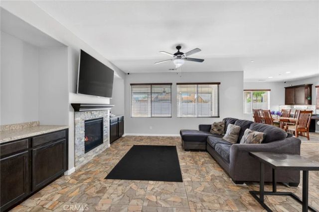 28800 Mahogany Trail Way, Menifee, CA 92584