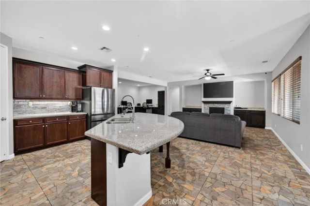 28800 Mahogany Trail Way, Menifee, CA 92584