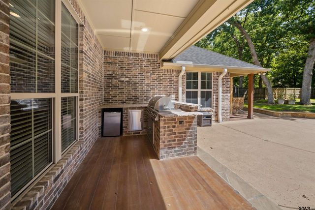 6518 Rochester Way, Tyler, TX 75703