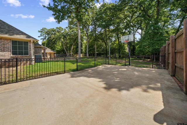 6518 Rochester Way, Tyler, TX 75703