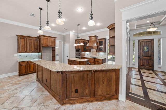 6518 Rochester Way, Tyler, TX 75703