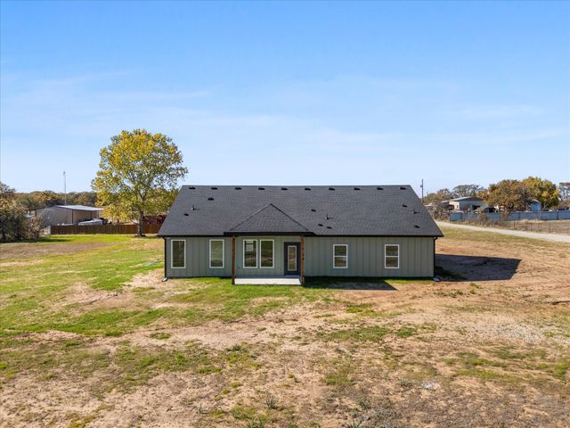 1623 County Road 4764, Boyd, TX 76023
