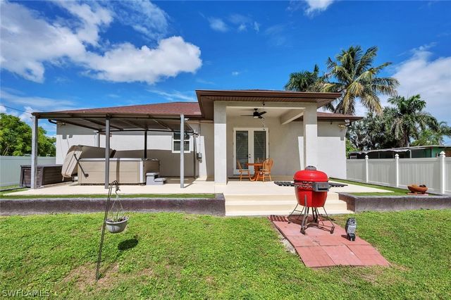 3196 Connecticut AVE, Naples, FL 34112