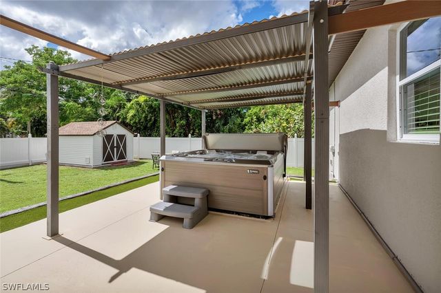 3196 Connecticut AVE, Naples, FL 34112