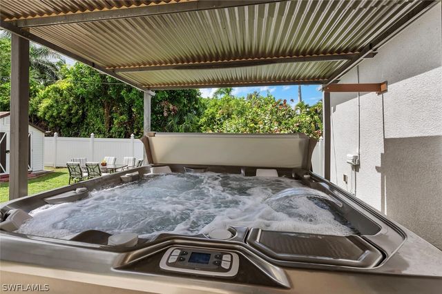 3196 Connecticut AVE, Naples, FL 34112