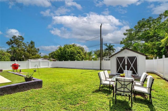 3196 Connecticut AVE, Naples, FL 34112