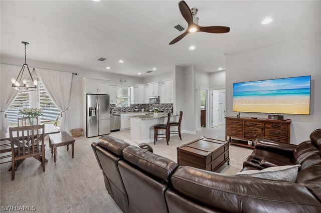 3196 Connecticut AVE, Naples, FL 34112