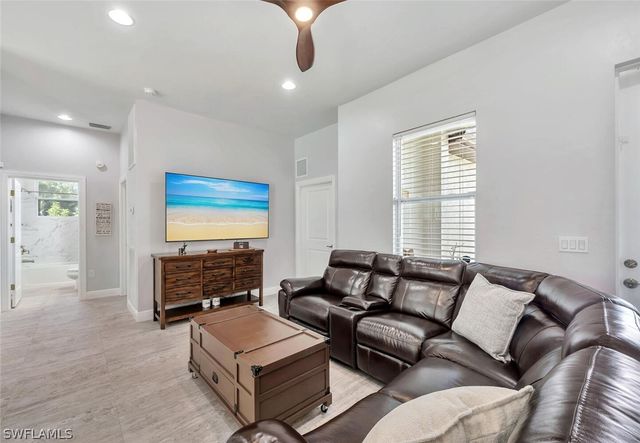 3196 Connecticut AVE, Naples, FL 34112