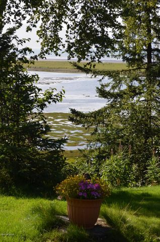 1393 Bay Avenue, Homer, AK 99603