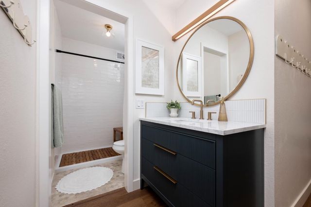 3323 La Mesa Drive 2, San Carlos, CA 94070