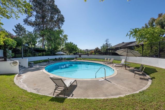 3323 La Mesa Drive 2, San Carlos, CA 94070