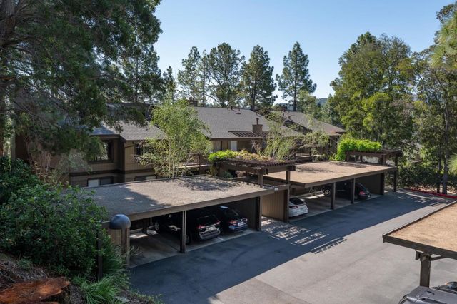 3323 La Mesa Drive 2, San Carlos, CA 94070