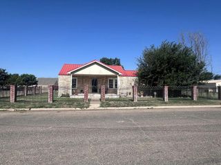 310 Avenue L, Sunray, TX 79086