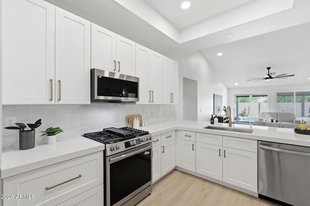 826 W 14TH Avenue, Apache Junction, AZ 85120