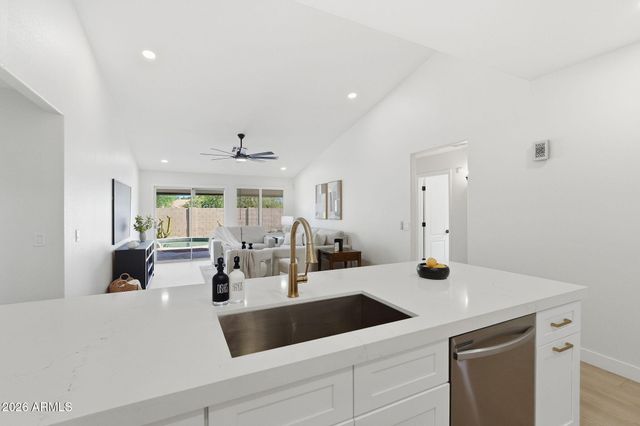 826 W 14TH Avenue, Apache Junction, AZ 85120
