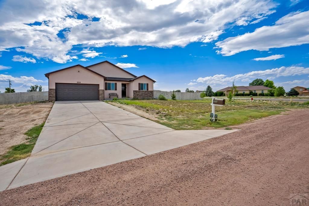 555 N Tidy Dr, Pueblo West, CO 81007