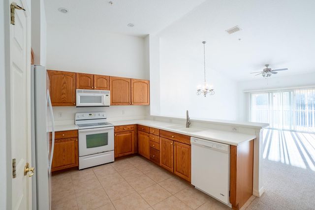 1000 CANOPY WALK LANE 1034, Palm Coast, FL 32137