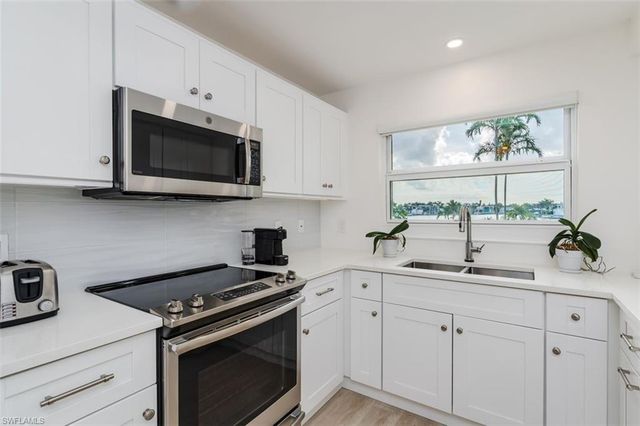 3450 Gulf Shore BLVD N 210, Naples, FL 34103
