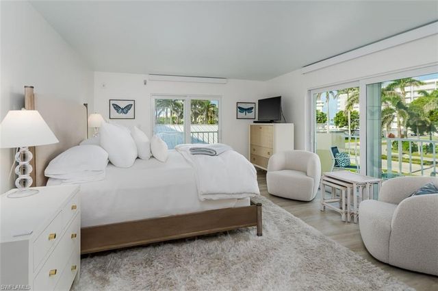 3450 Gulf Shore BLVD N 210, Naples, FL 34103