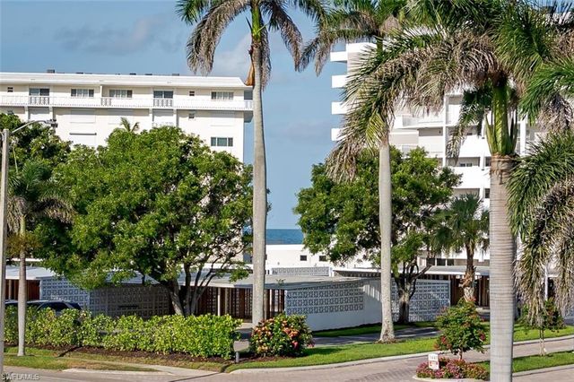 3450 Gulf Shore BLVD N 210, Naples, FL 34103