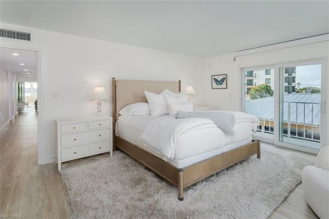 3450 Gulf Shore BLVD N 210, Naples, FL 34103