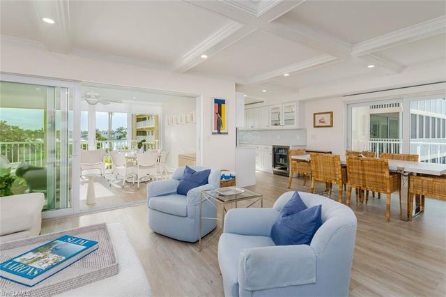 3450 Gulf Shore BLVD N 210, Naples, FL 34103