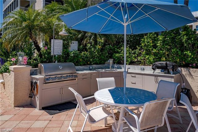 3450 Gulf Shore BLVD N 210, Naples, FL 34103